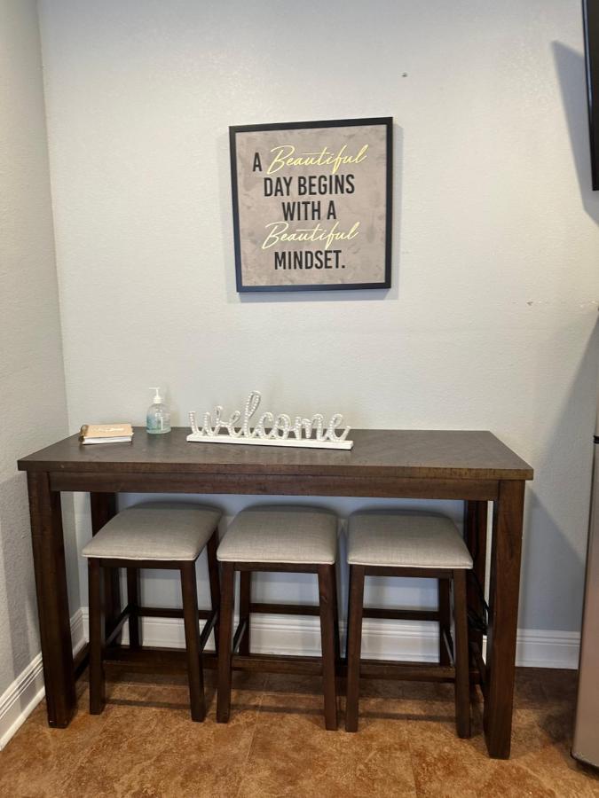 Twelve Oaks Modern Independent * Tampa